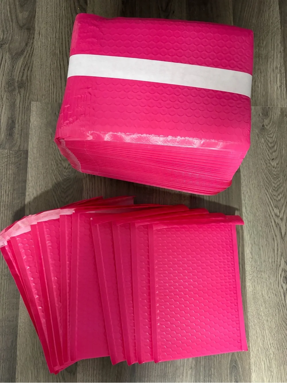 100 Pack Of Pink 6x9 Bubble Mailers